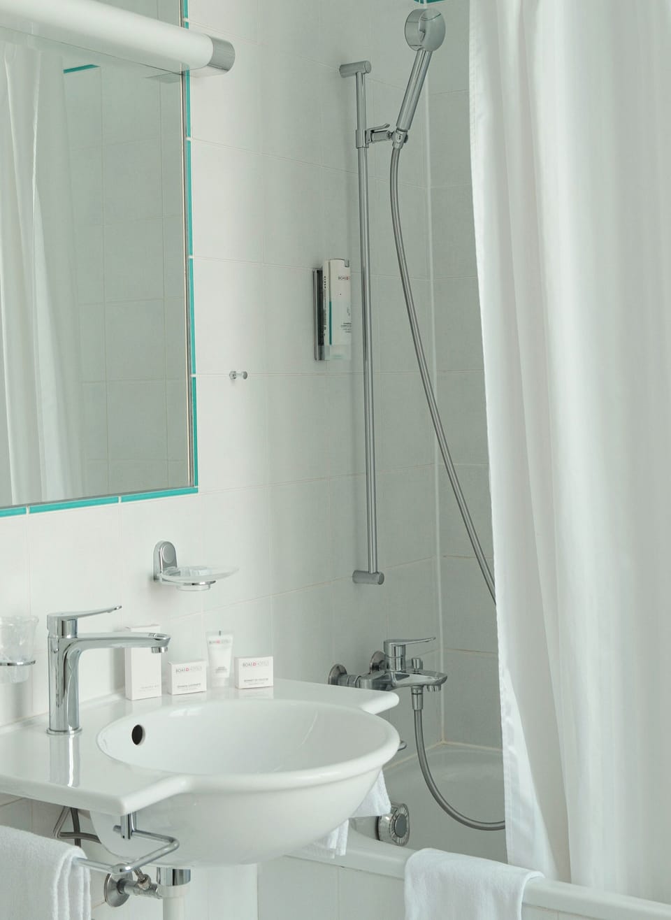 Traditional Room | In-room safe, desk, free WiFi, bed sheets