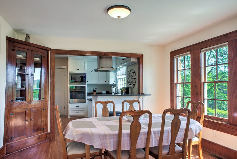 Original Built-in Hutch