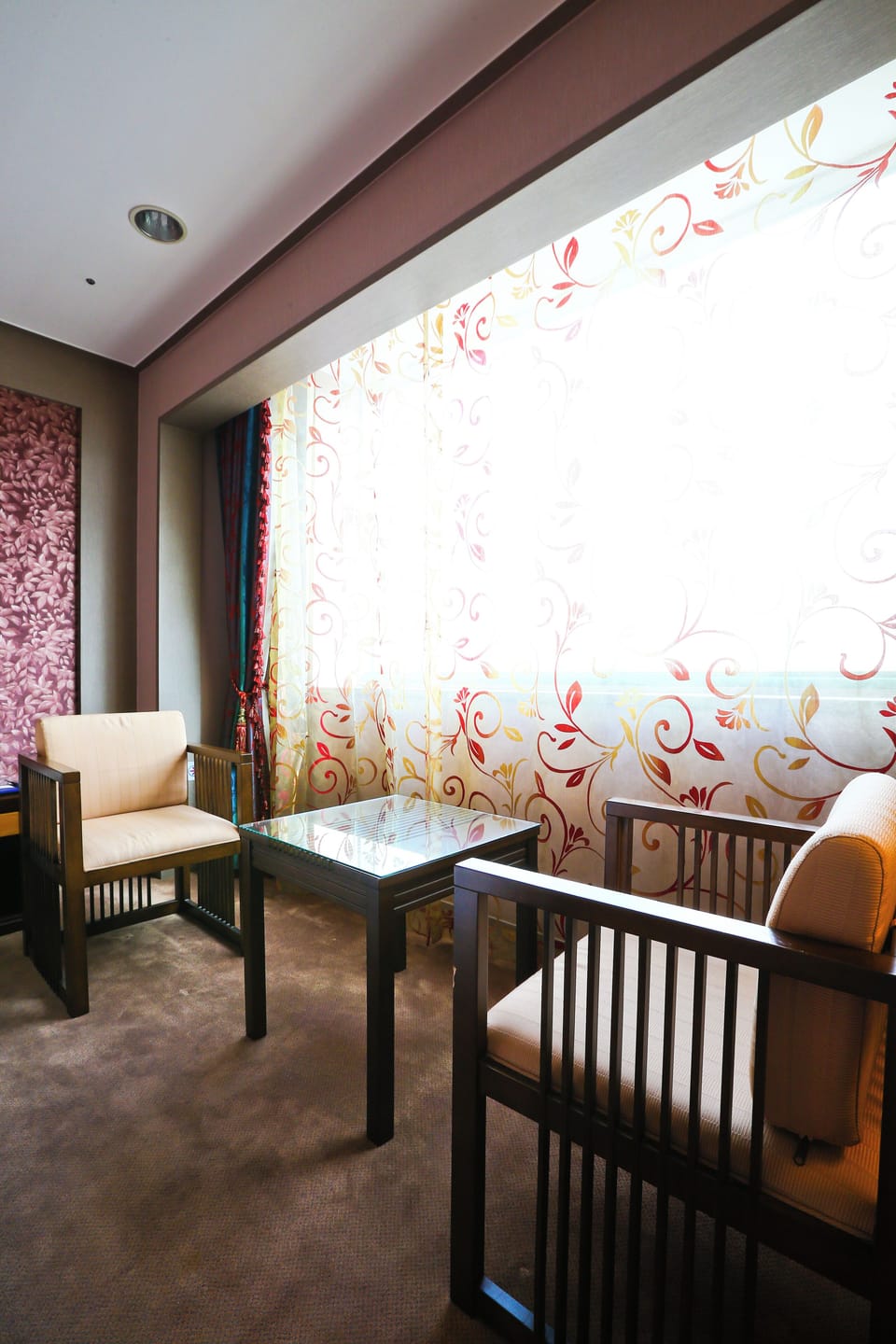 Superior Suite, City View | Desk, soundproofing, free WiFi