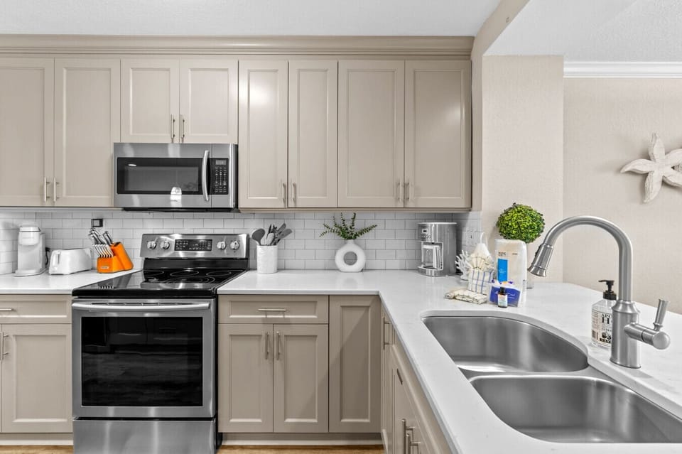 Fully equipped kitchen
