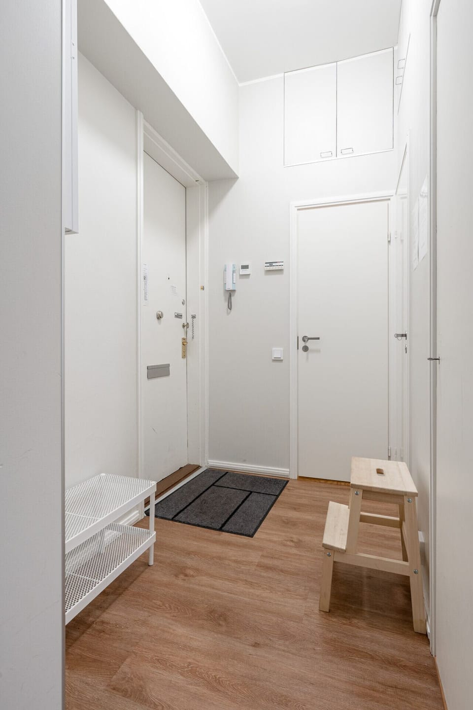 There are one double bed in the loft, one double bed and a bed sofa in the living room.