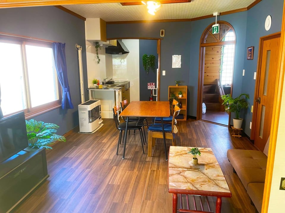 Living/dining room