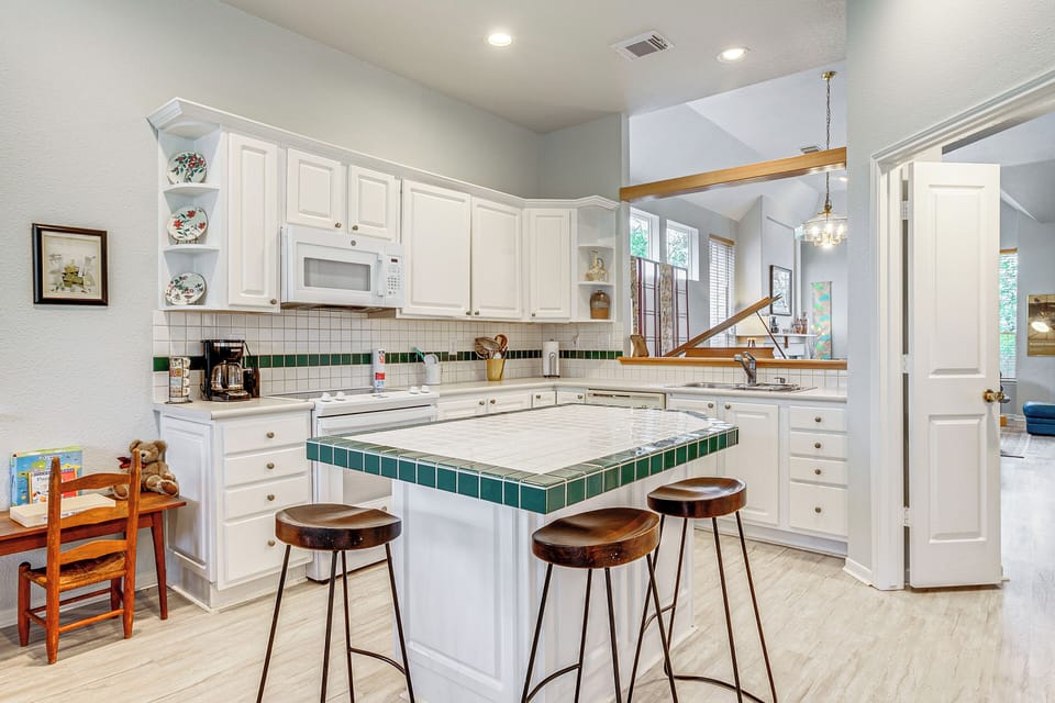 Kitchen | Cooking Basics | Drip Coffee Maker | Microwave