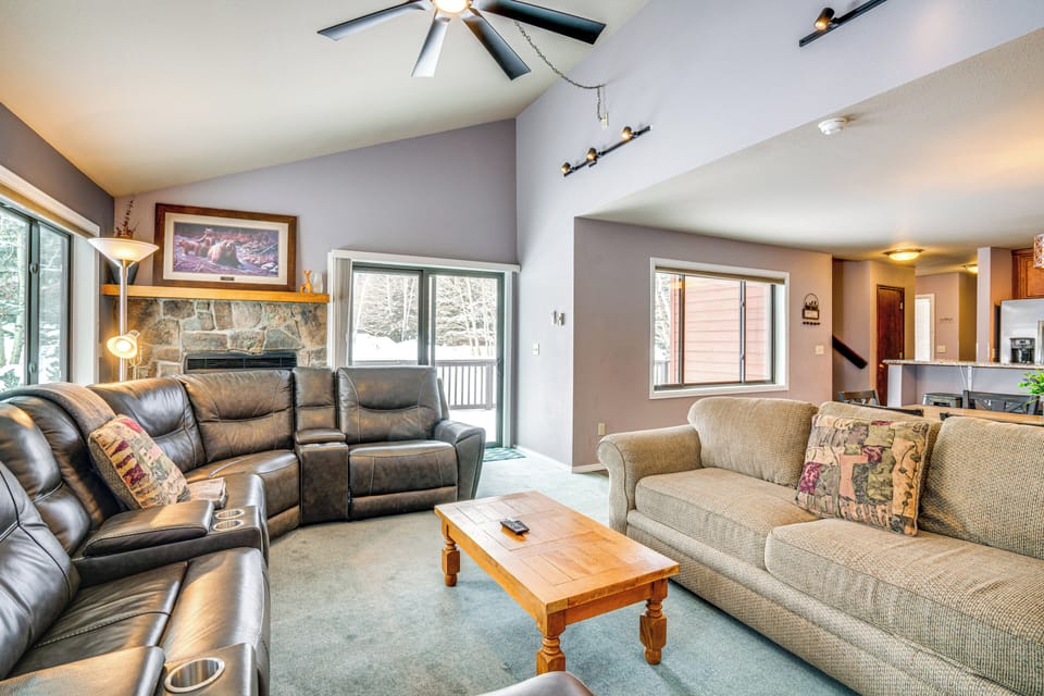Living Room | Queen Sleeper Sofa | Fireplace (Decorative) | Smart TV | 1st Floor