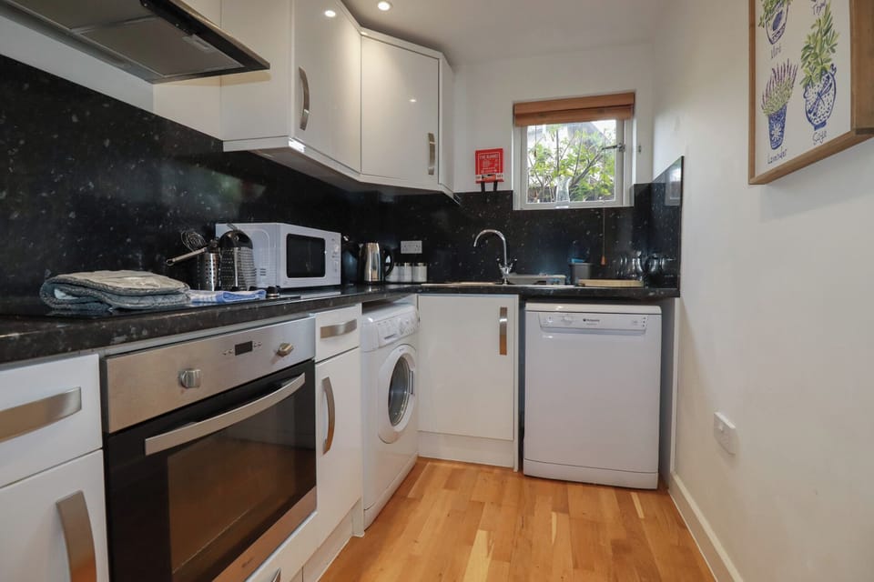 Fridge, microwave, dishwasher, toaster