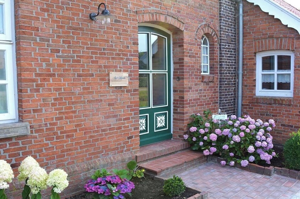 Entrance / Reception