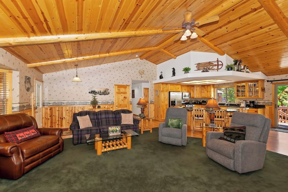 Signature Cabin, 3 Bedrooms, Fireplace, Mountain View | Living room | 50-inch Smart TV with digital channels, fireplace