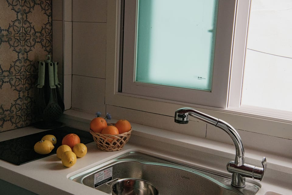 Quadruple Room | Private kitchen | Microwave