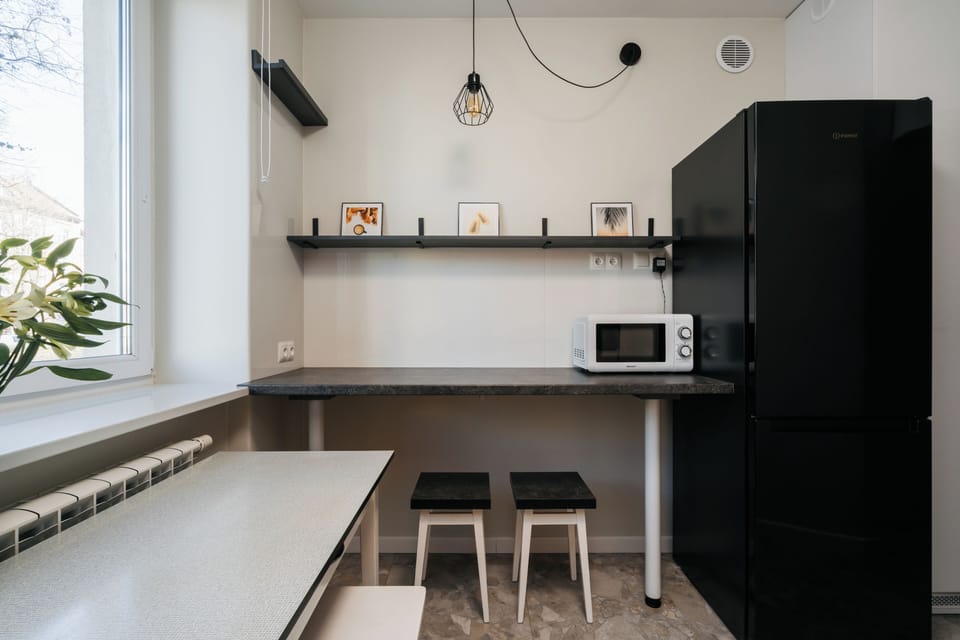 Apartment, Garden View | Private kitchenette | Coffee/tea maker, electric kettle, freezer