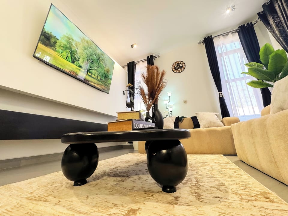 Comfort Apartment, Balcony, Garden View | Living area
