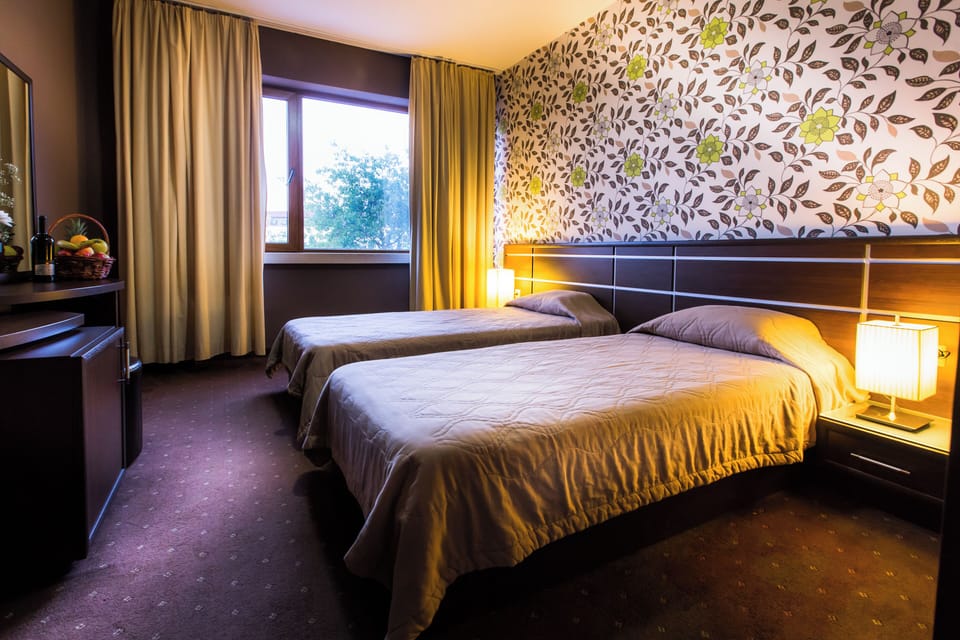 Desk, iron/ironing board, free WiFi, wheelchair access