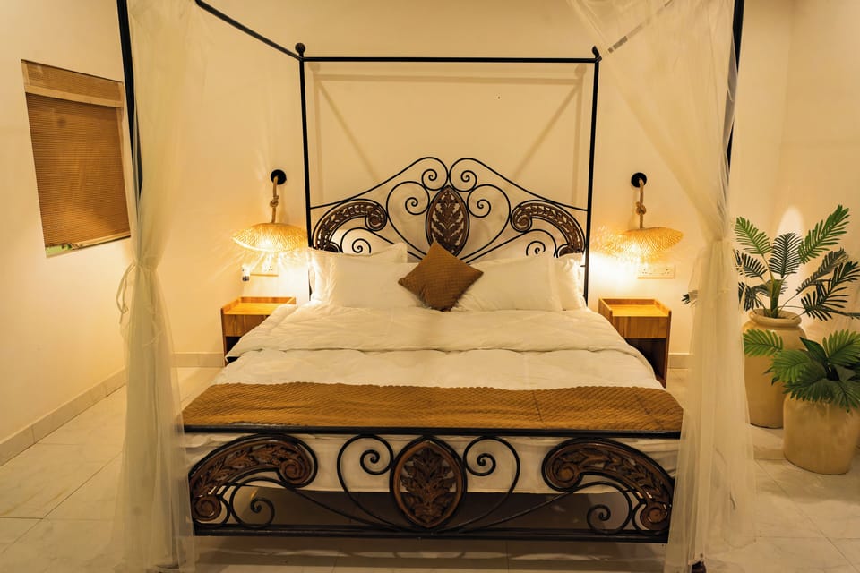 Double or Twin Room, Bay View | Laptop workspace, free WiFi