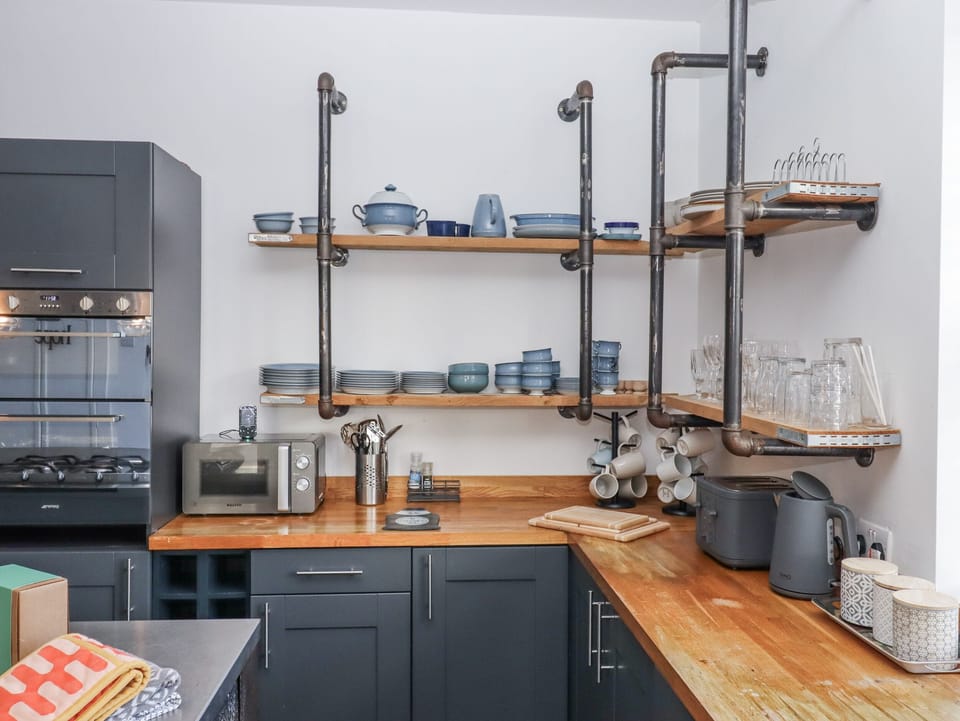 Fridge, microwave, dishwasher, toaster