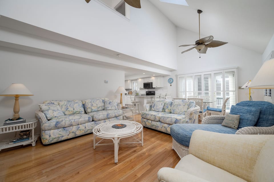 Living Area Main Floor