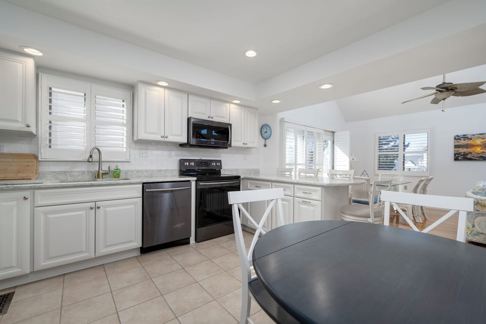 Kitchen Main Floor