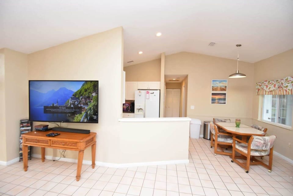 House | 3 bedrooms, high-speed internet