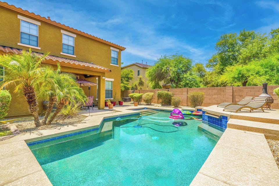 Backyard Pool Oasis