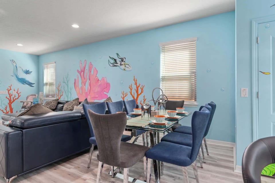 Our open-concept layout allows for easy interaction between the kitchen and dining areas. Perfect for families and groups.