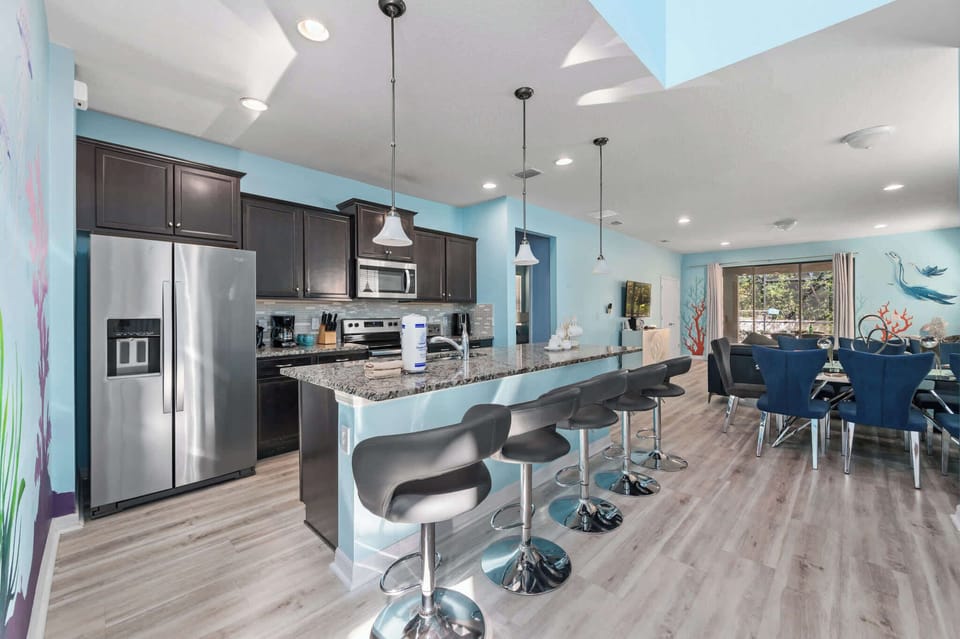 More than just a kitchen – it's the heart of the home. Enjoy the seamless flow between cooking and dining.
