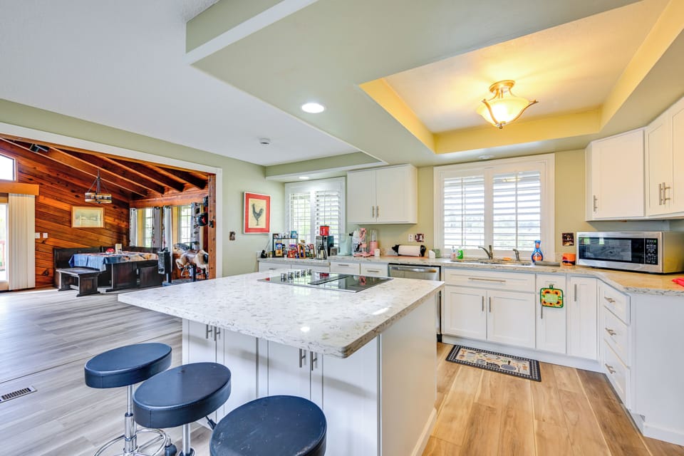 House (3 Bedrooms) | Interior