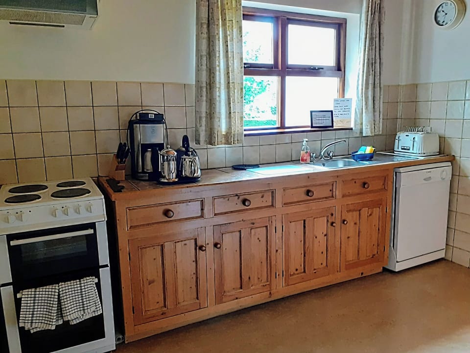 Fridge, dishwasher, electric kettle, toaster