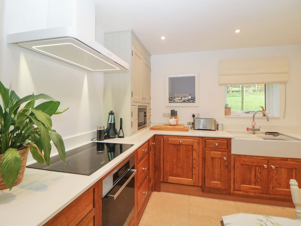 Fridge, dishwasher, electric kettle, toaster