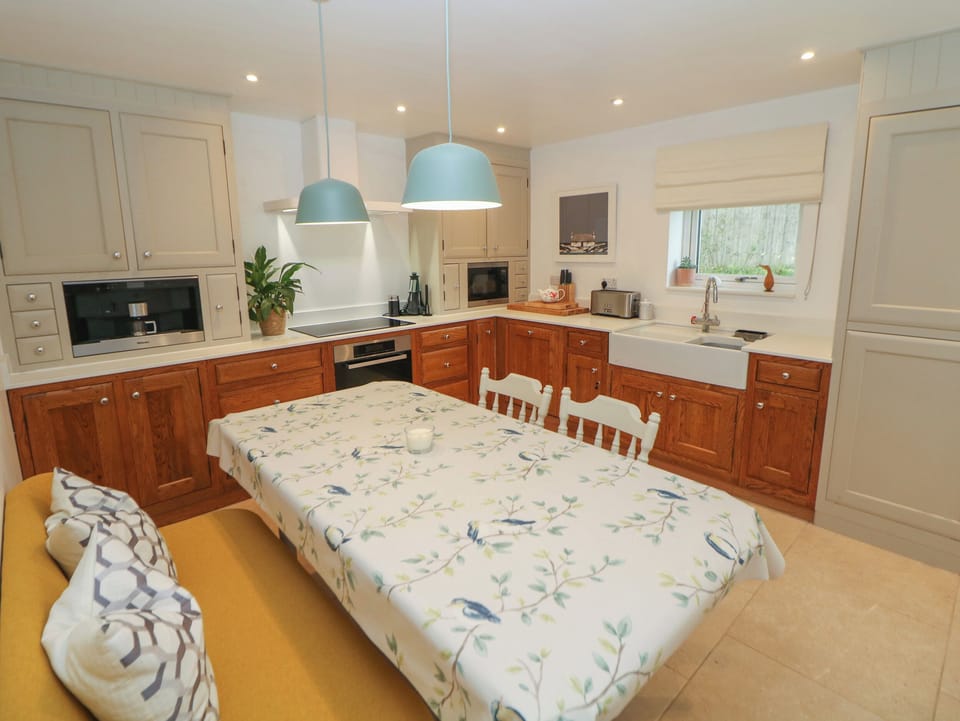Fridge, dishwasher, electric kettle, toaster