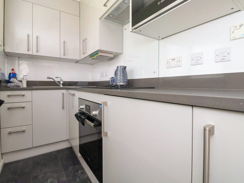 Fridge, microwave, dishwasher, toaster