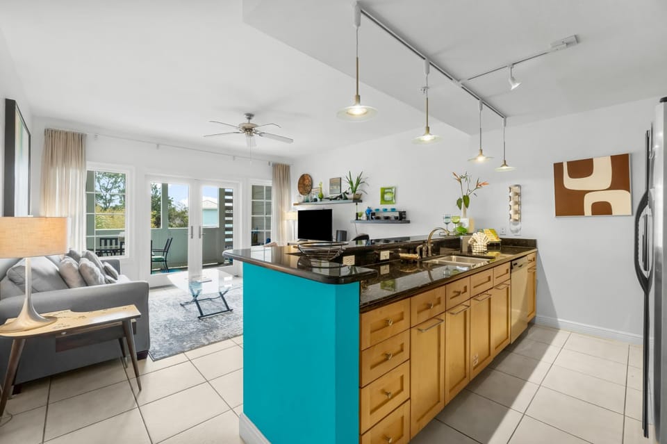 Condo, Resort View | Private kitchen | Coffee/tea maker, full-size fridge, microwave, oven