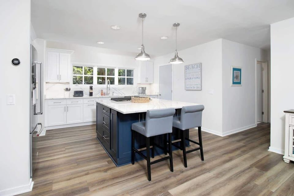 Open Modern Kitchen