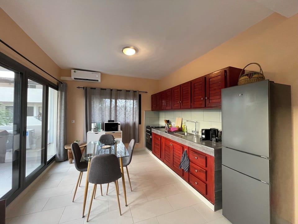 Open living room/kitchen