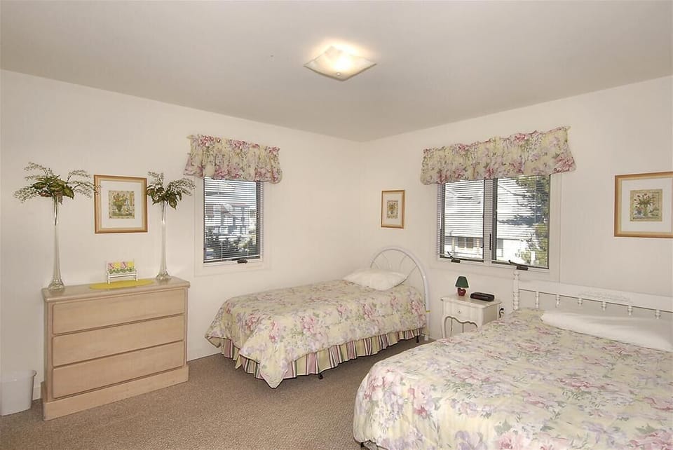 middle level-bedroom-_dsc9182