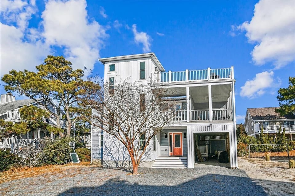 exterior-7 s 6th street-_pic6413