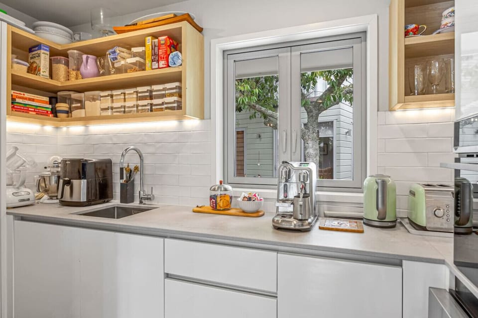 Butlers pantry in kitchen with all appliances
