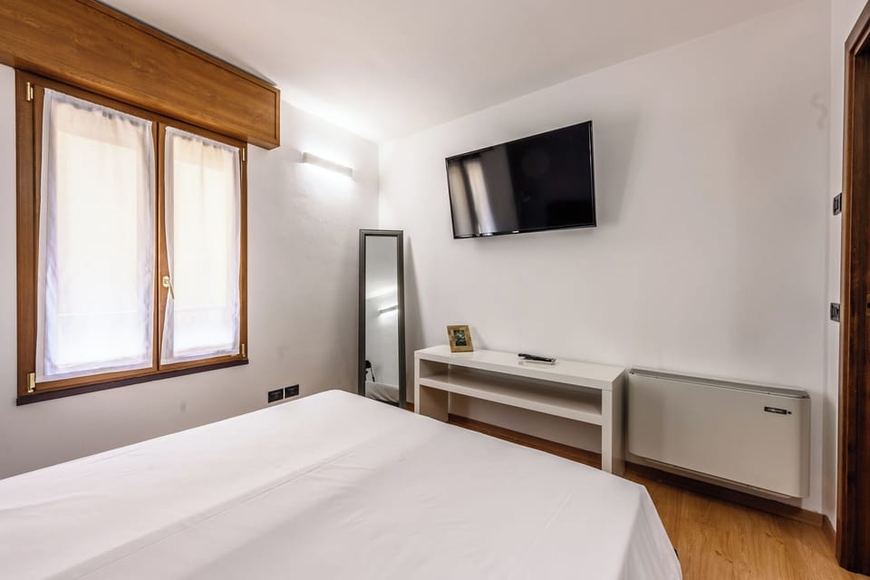 Apartment, 1 King Bed | 1 bedroom, free WiFi