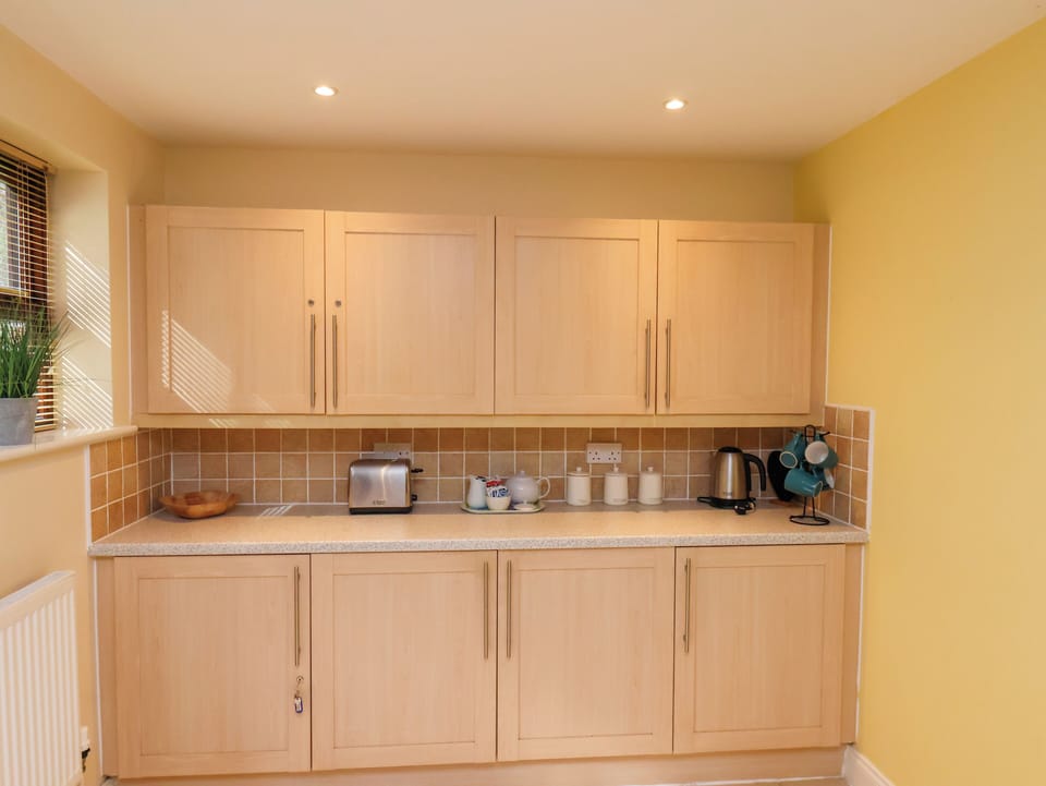Fridge, microwave, dishwasher, toaster