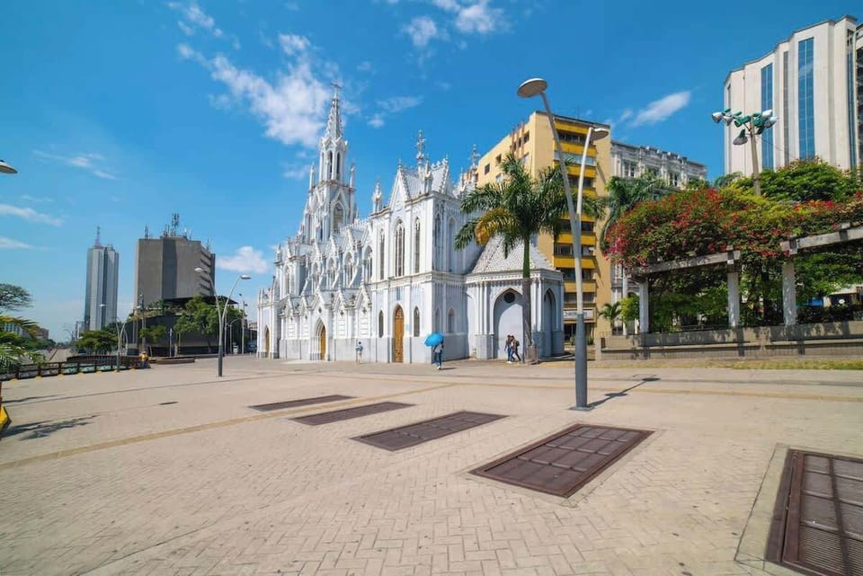 The neaby river boulevard is a perfect place to stroll in the afternoon. And especially on Fridays when people from all walks of life meet up for drinks after work.