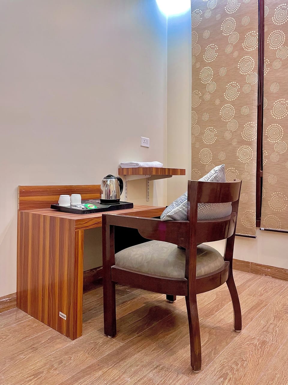 Economy Room, Mountain View | Desk, laptop workspace, free WiFi
