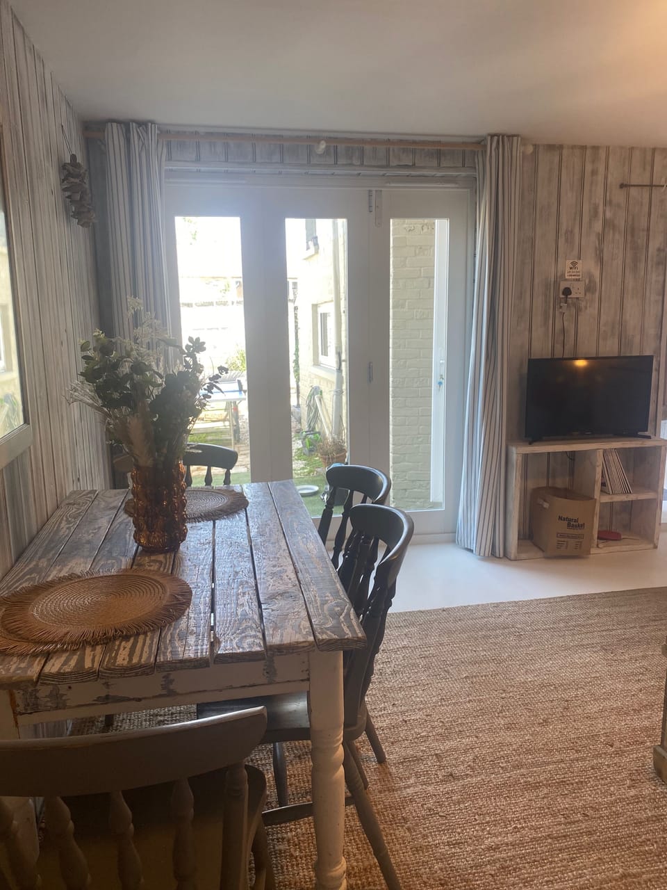 Apartment | Dining