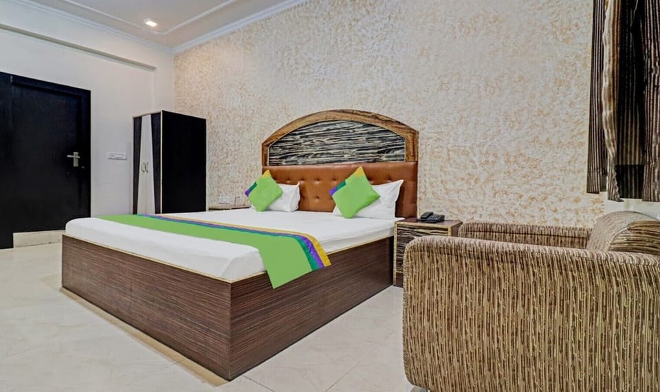 Deluxe Double Room | Free WiFi