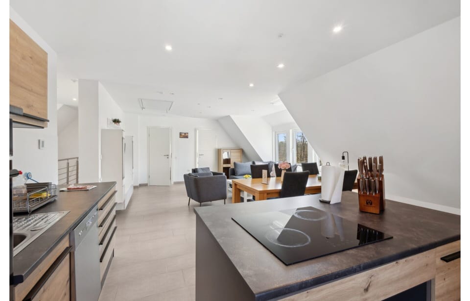 Apartment | Private kitchen | Toaster, highchair