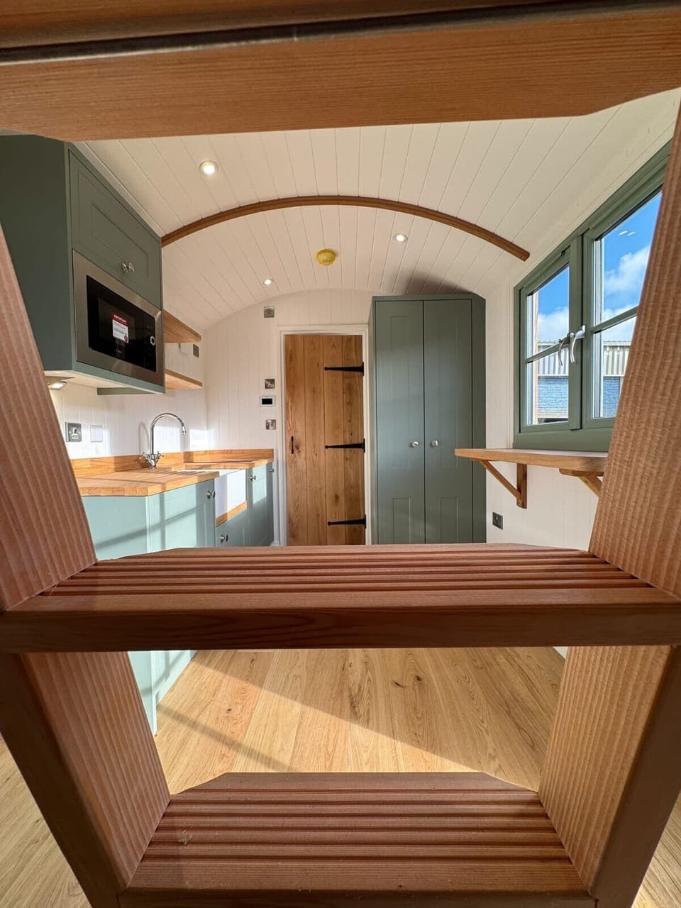 Cabin | Private kitchen | Fridge, microwave, oven, stovetop