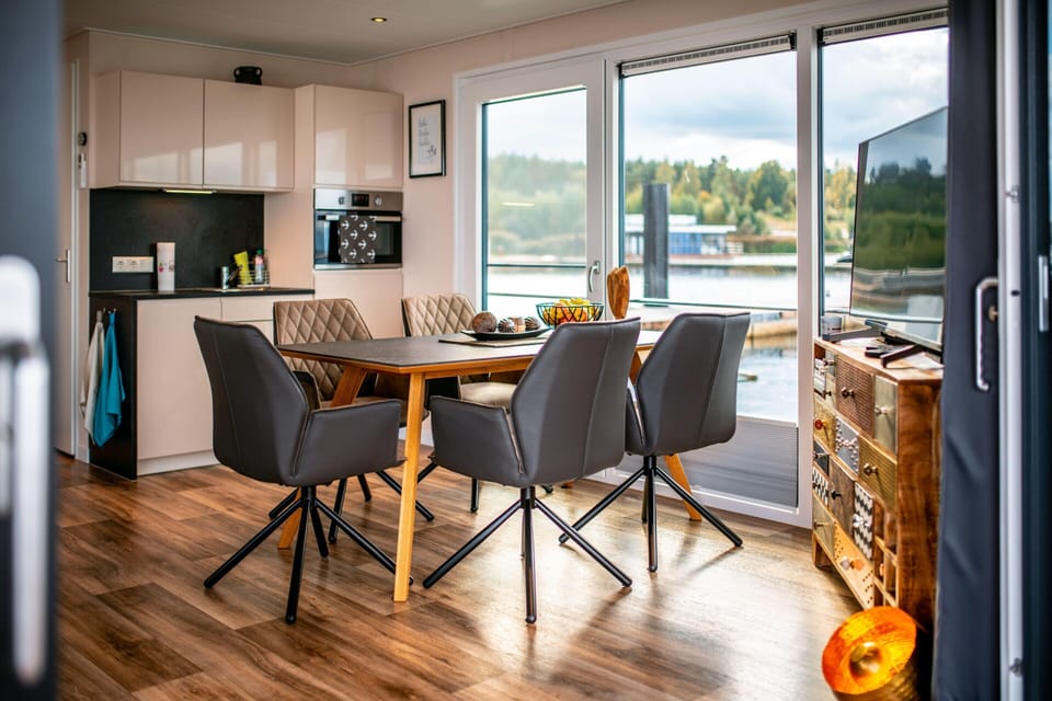 Mobile Home | Living room