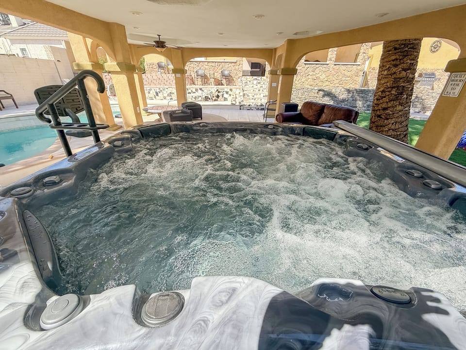 XL super deluxe hot tub. Complimentary spa heat. LED lights and water jets