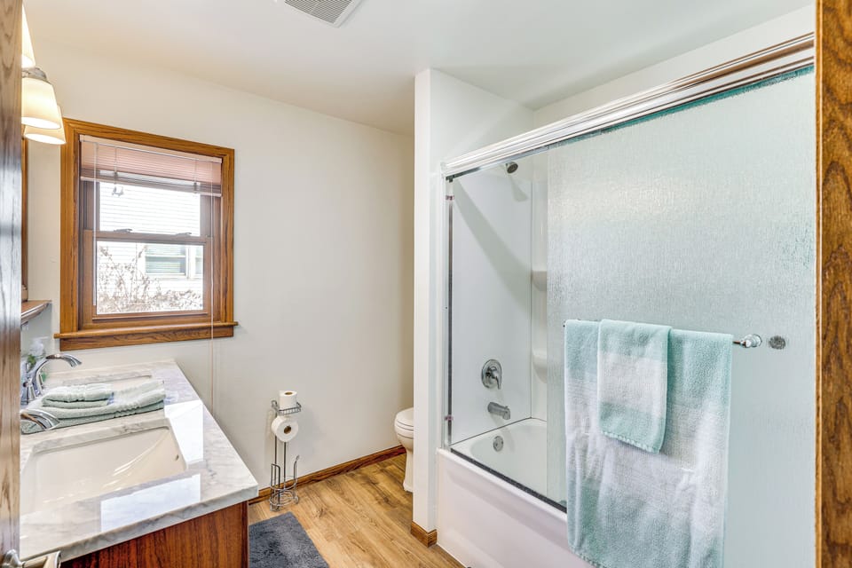 1/2 Mi to Dtwn: Pierre Family Home w/ Patio Cottage in South Dakota
