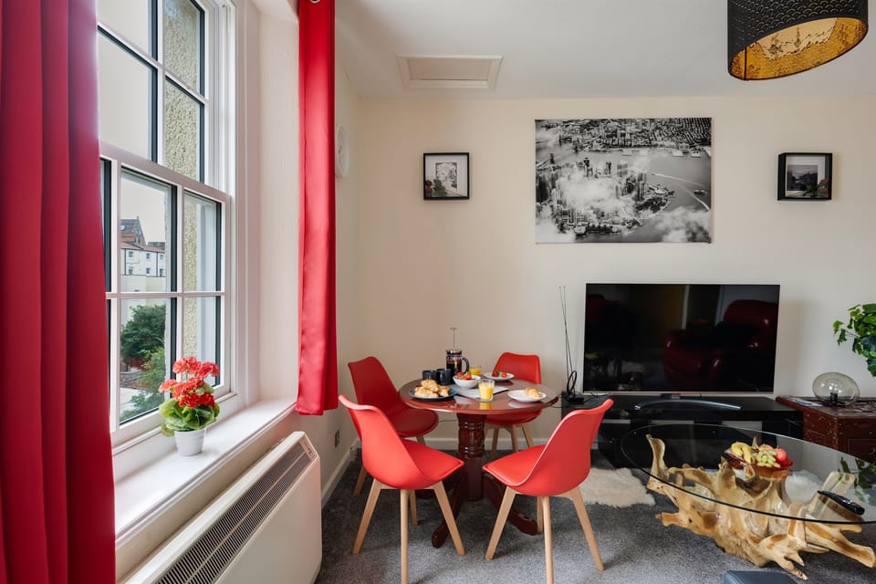 Living Room - 3