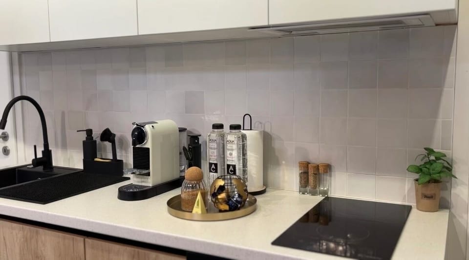 Fully equipped kitchen, with high quality coffee machine and high grade coffee capsules, all available for you. 