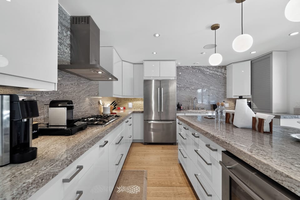 Full suite of appliances.