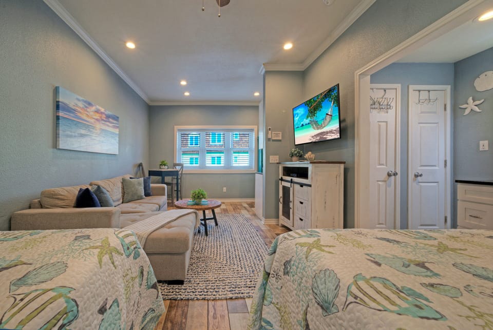 Studio-style space. (Beach Bungalow)