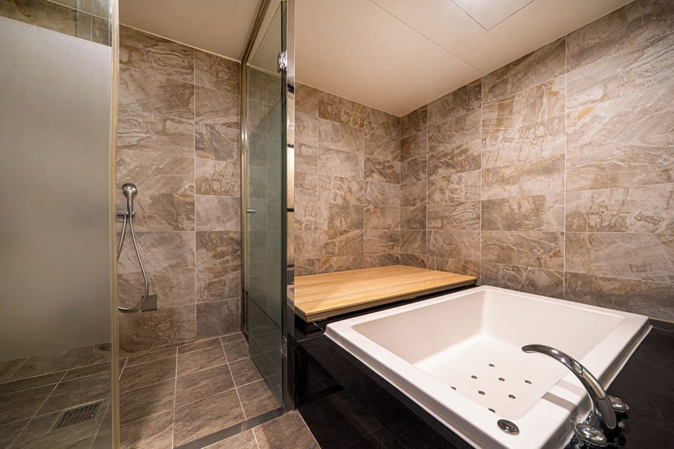 Standard Double Room, Non Smoking | Bathroom | Separate tub and shower, hair dryer, bathrobes, slippers